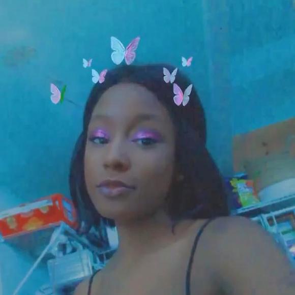 chloe_graham12